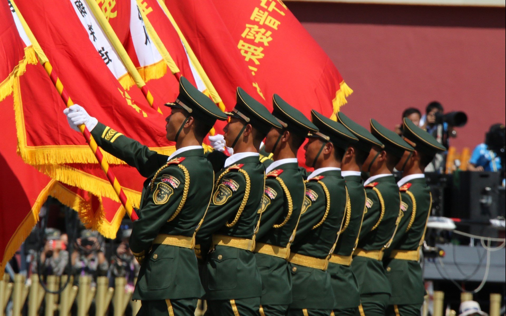 英雄密码,从广厦以柔克刚到德甲刚柔并济的争冠哲学