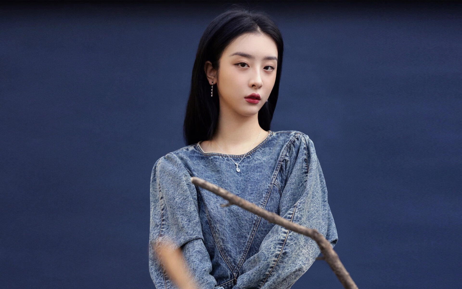 跨联盟焦点战尼克斯力克广东，武切维奇30+15统治力诠释巨星价值，隔空对话易建联？