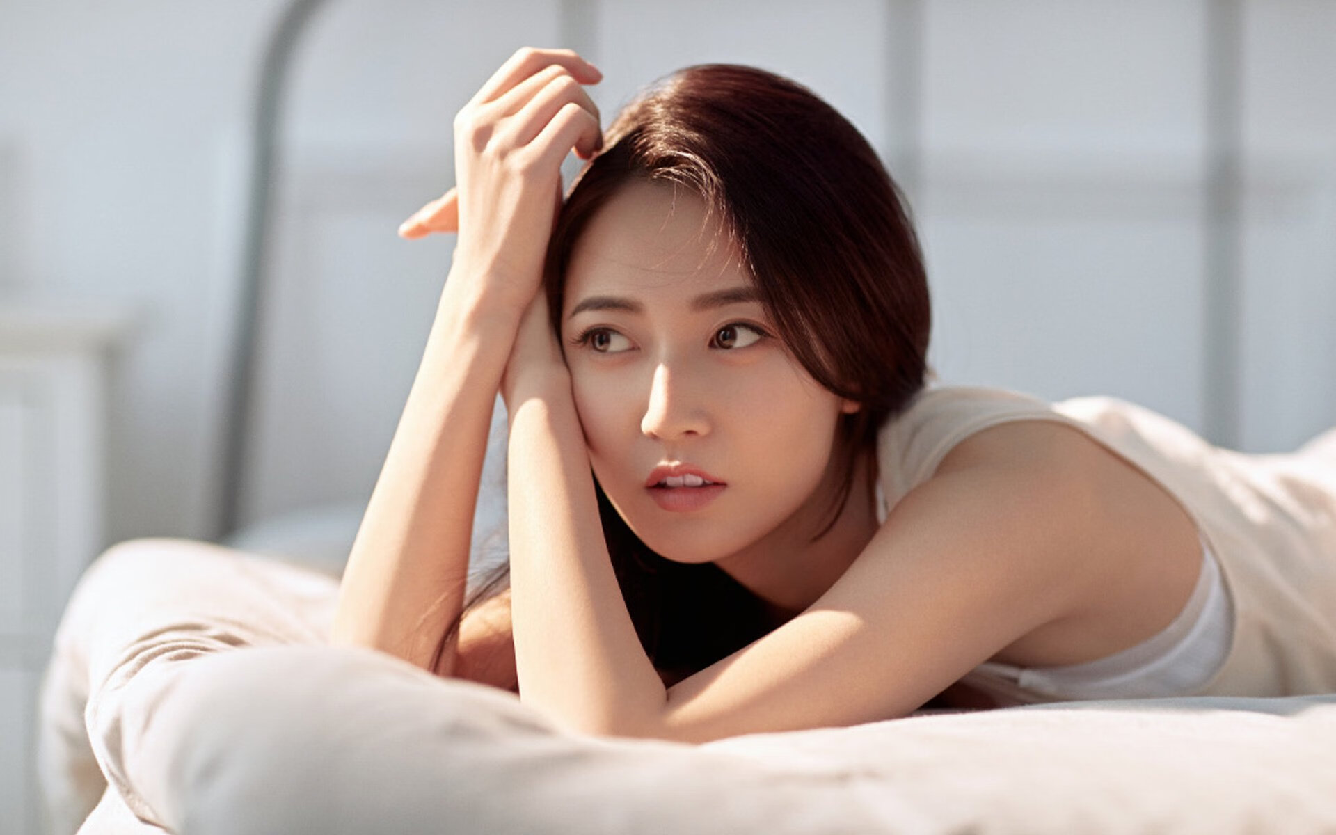 雷霆合唱团与浓眉独唱家，团队火力与个人统治的季后赛二重奏