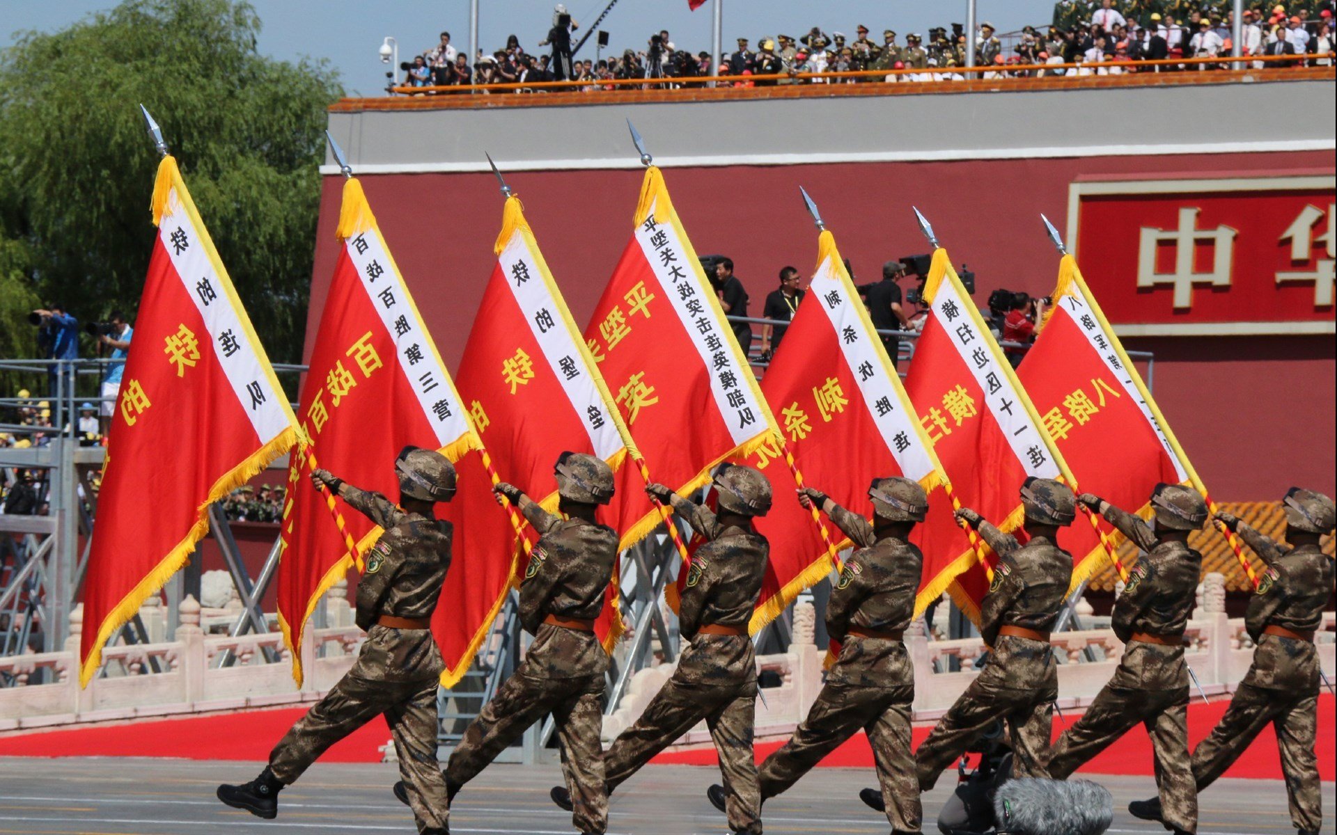 京多安？来自未来的幽灵教练，一场改写D组命运的错位之战